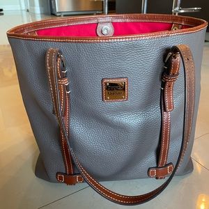 Dooney & Bourke Tote